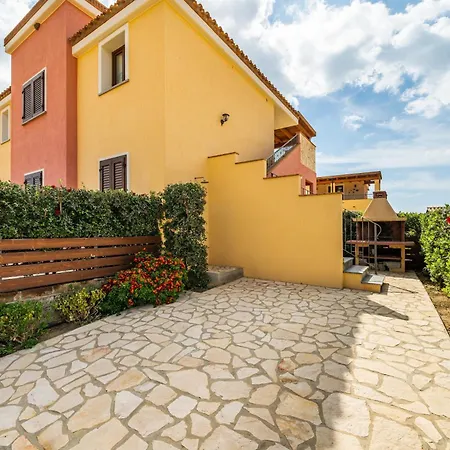 Mattia House